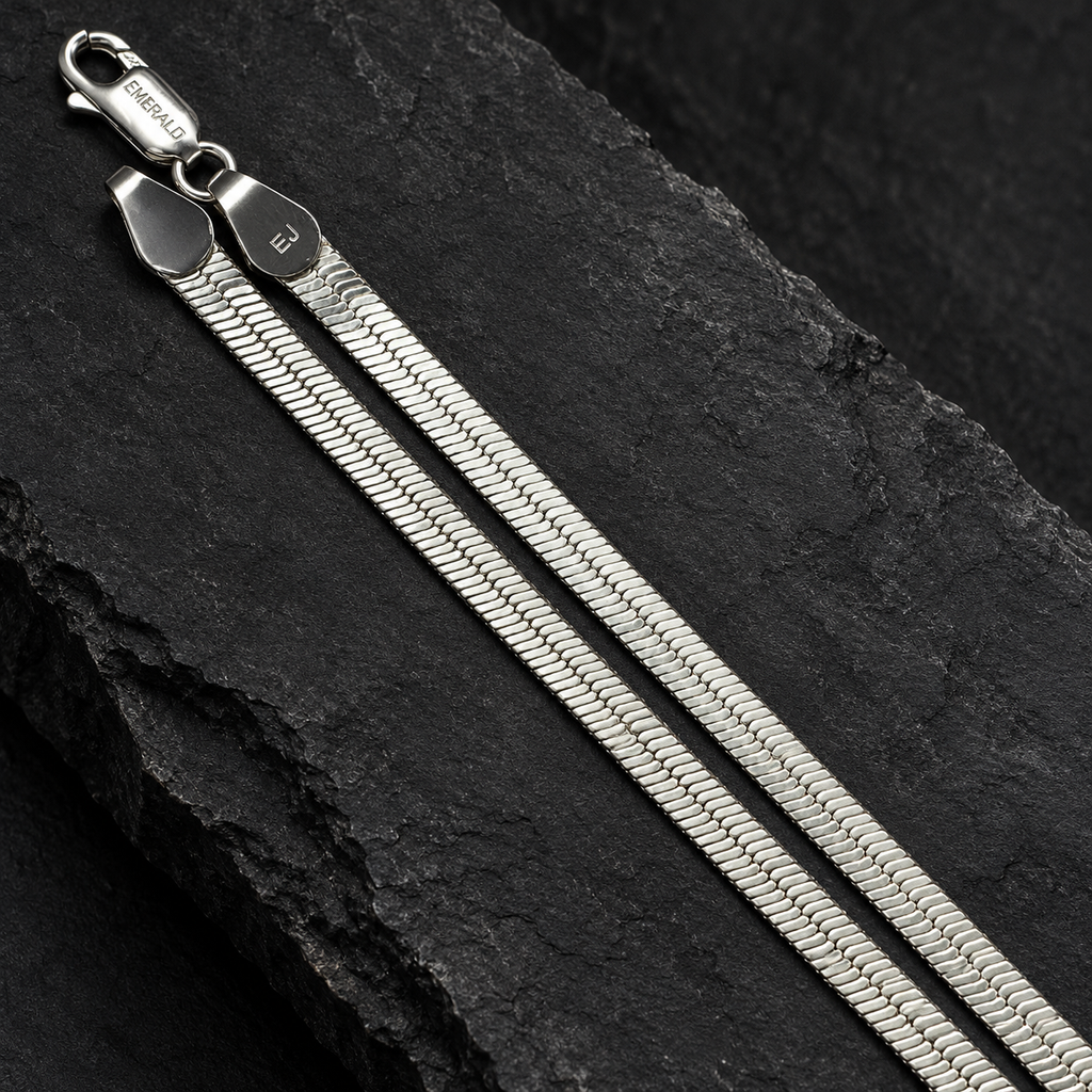 Flat Herringbone Snake Chain Silver Necklace with Lobster Clasp, Chains product image 2 [product-intake-media:fc5ce36c-4731-432a-b381-477be91ac1cf]