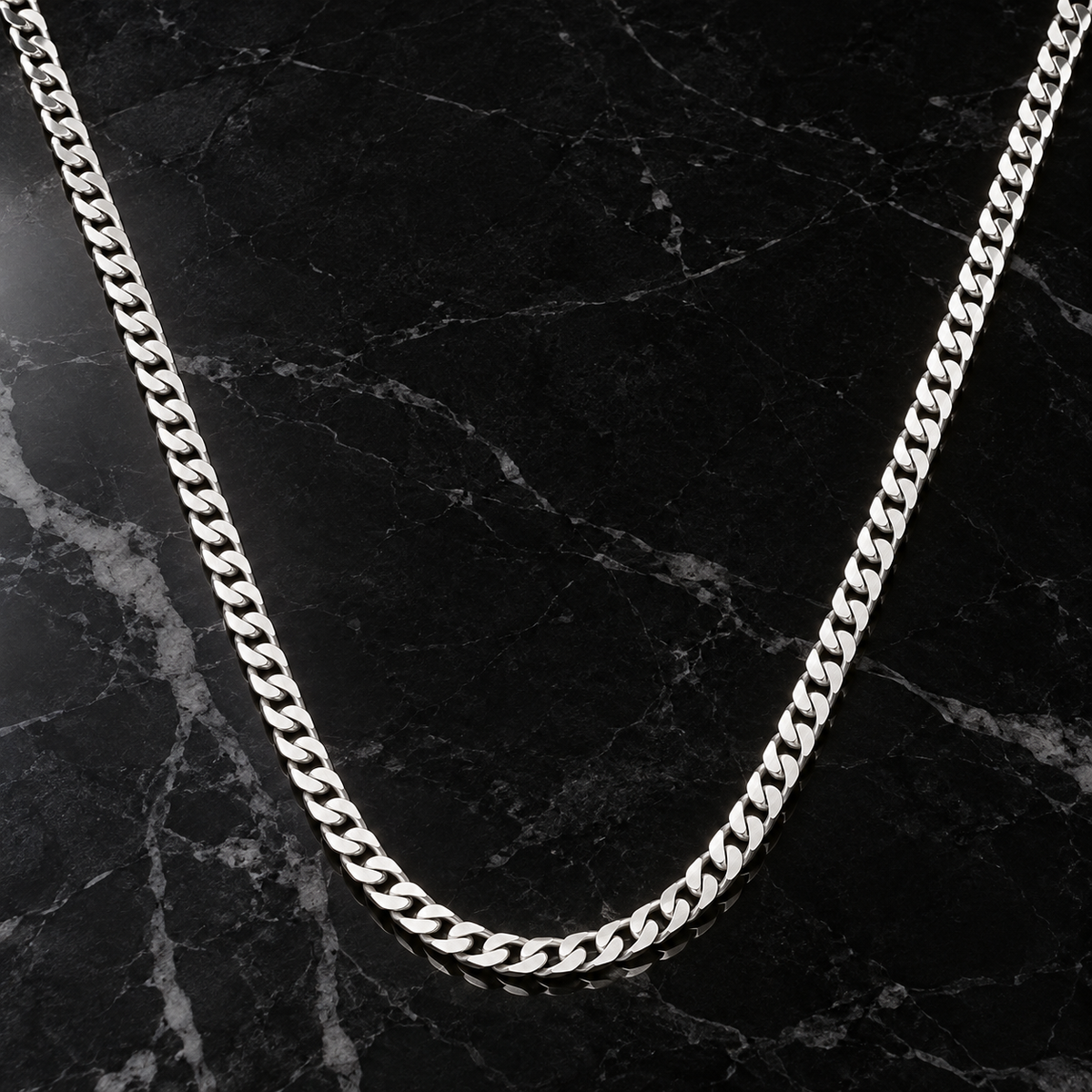 Silver Flat Curb Link Chains, 24 Inch, 4.5 mm product image 2 [product-intake-media:24490c9b-95e5-4e4d-866b-cb413f7be54c]