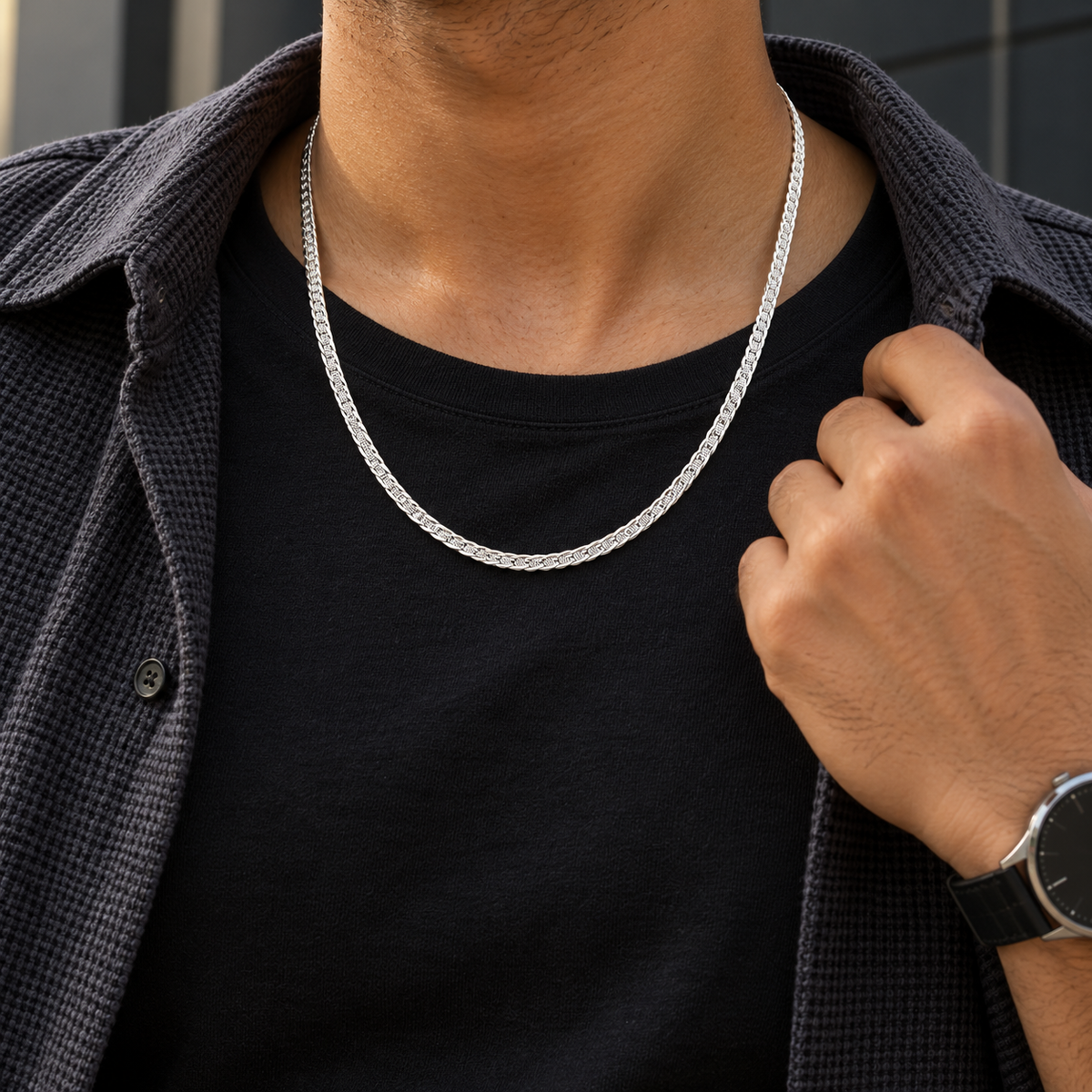 Light weight Victoria Silver chain product image 3 [product-intake-media:1ae31356-f3ed-42b1-9b90-d74894158a6a]
