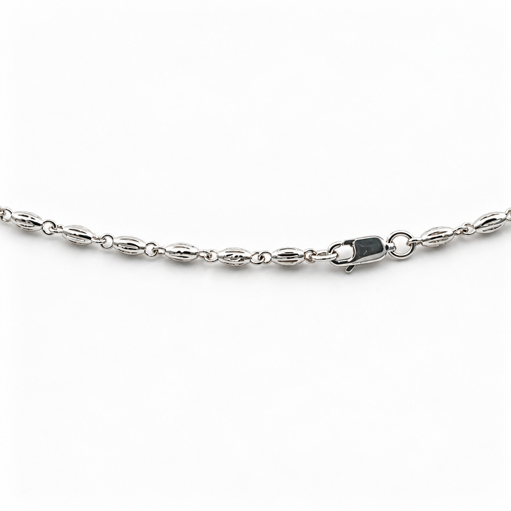 Sterling Silver Fluted Oval Bead Link Chain Necklace with Lobster Clasp product image 3 [product-intake-media:6b56b845-3aa3-42fe-9506-995205a4663b]