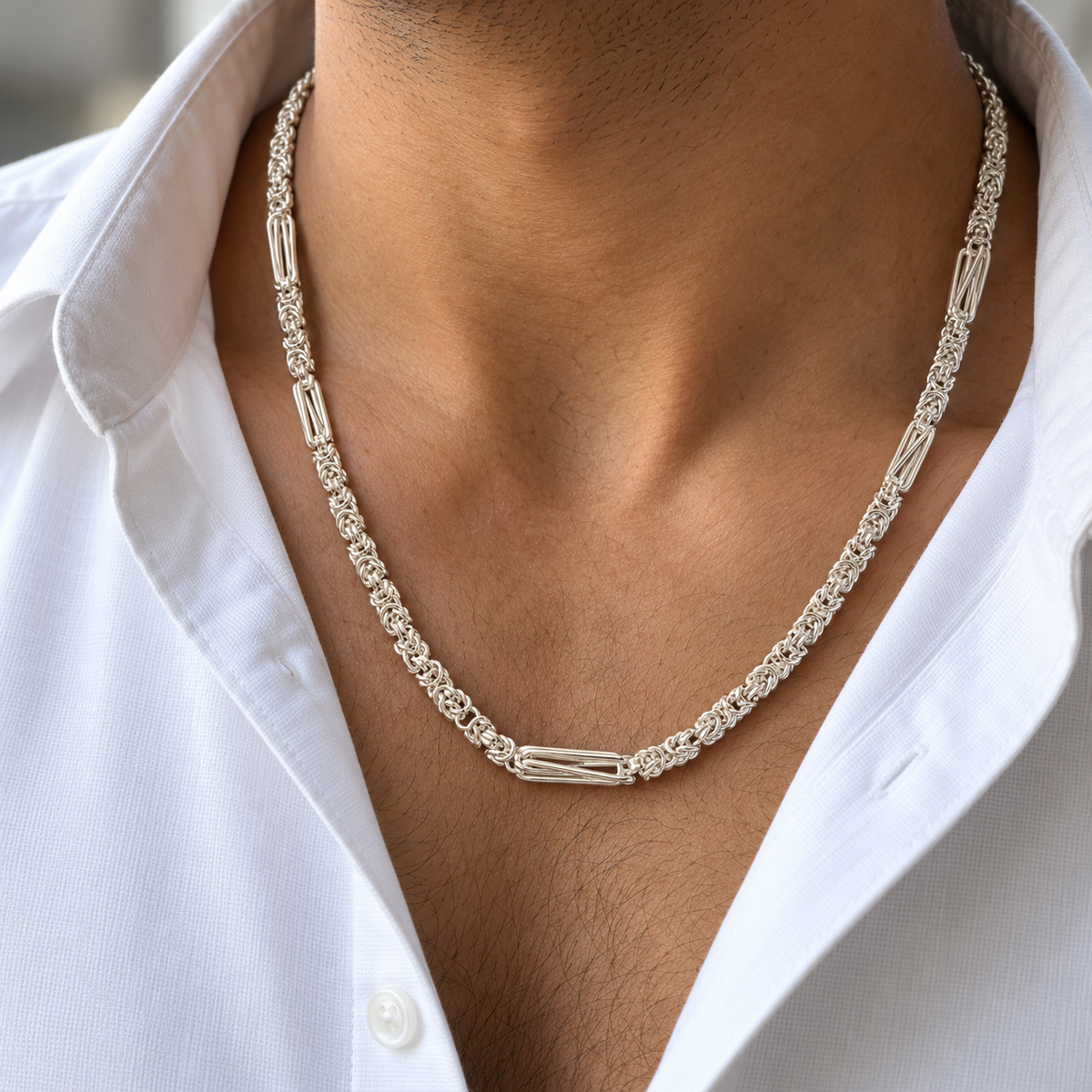 Twisted interlinked Maharaja silver chain product image 3 [product-intake-media:4cbbe59b-8532-4b01-a194-659e6d5c44ff]