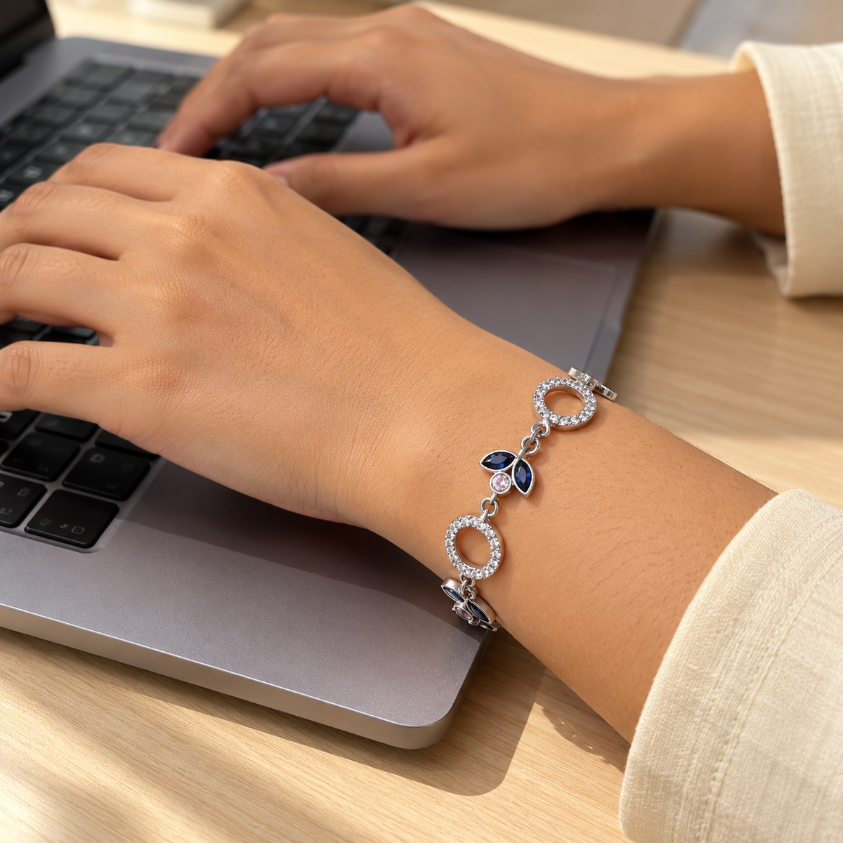 Classy lavender purpole stone silver bracelet product image 4 [product-intake-media:3c496303-1e13-4c71-8a7b-bf092105ffd2]