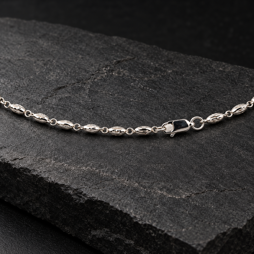Sterling Silver Fluted Oval Bead Link Chain Necklace with Lobster Clasp product image 4 [product-intake-media:5357f4e5-ec40-441c-ad8f-5c341b2321ad]