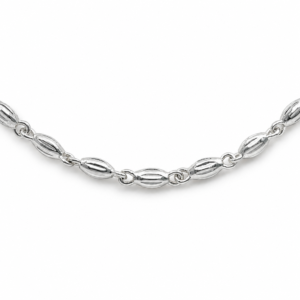 Sterling Silver Fluted Oval Bead Link Chain Necklace with Lobster Clasp product image 7 [product-intake-media:81025998-4bf9-40b0-82fc-7ba1c8c6aa03]
