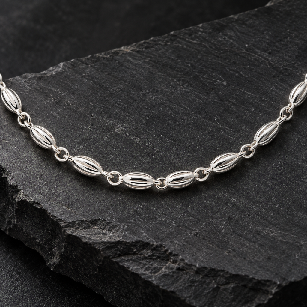 Sterling Silver Fluted Oval Bead Link Chain Necklace with Lobster Clasp product image 8 [product-intake-media:58c93f45-167a-4224-b97e-726927aceabd]