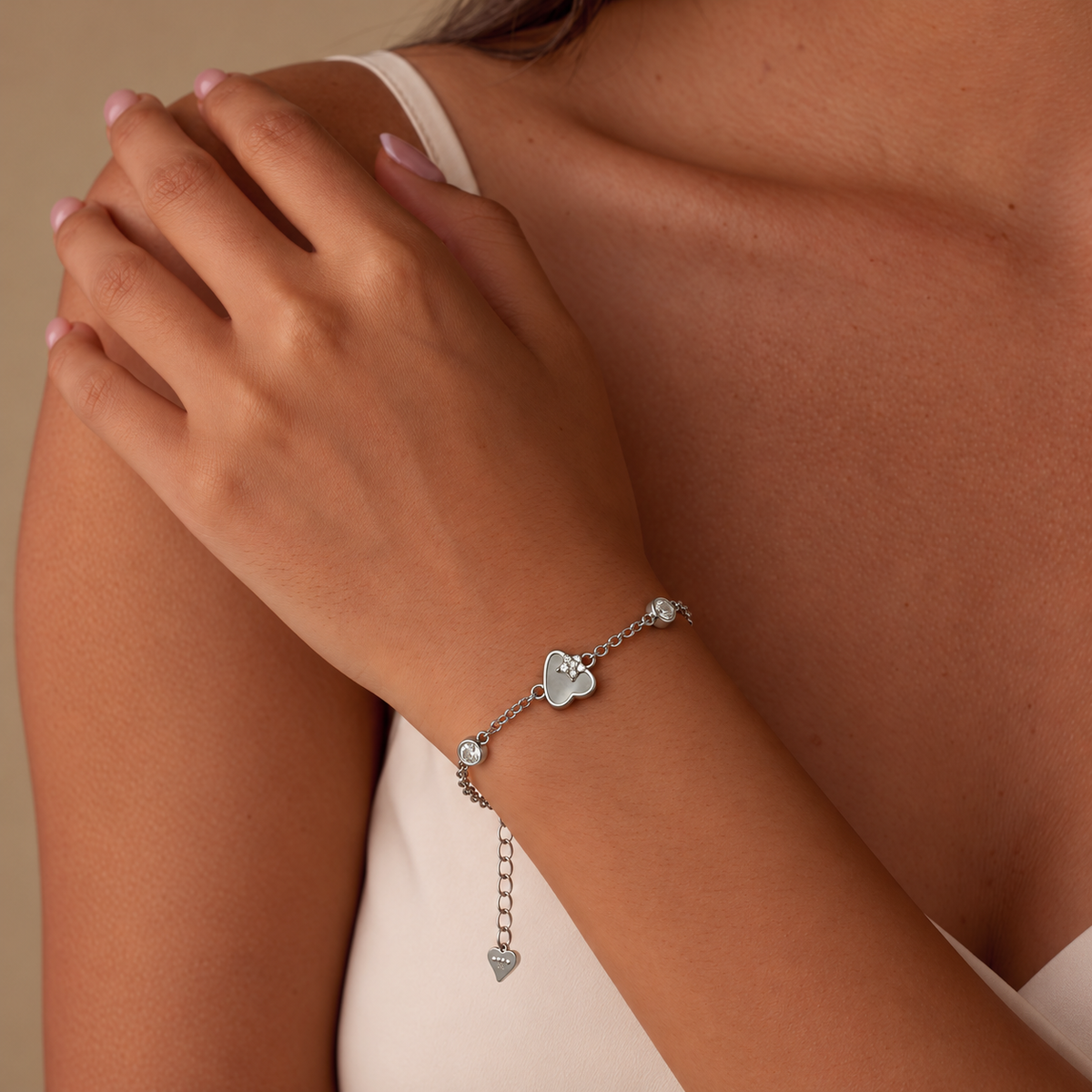 SILVER BRACELET with Sparkling Love motif product image 9 [product-intake-media:d58404b1-bdeb-4b97-8ef5-90a6571f2955]