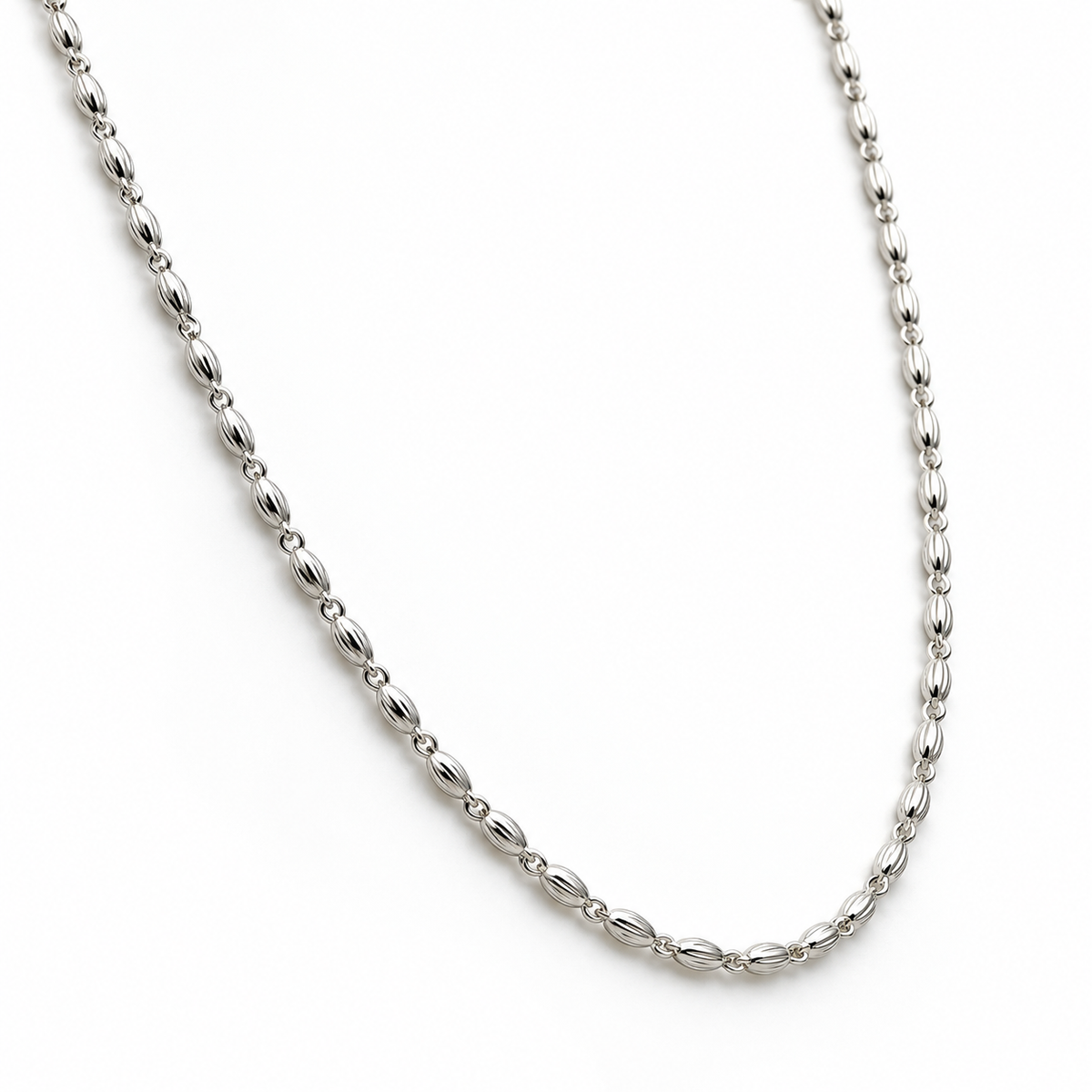 Sterling Silver Fluted Oval Bead Link Chain Necklace with Lobster Clasp product image 9 [product-intake-media:5900cd33-3c4f-4a59-9ee6-132aa80199ae]