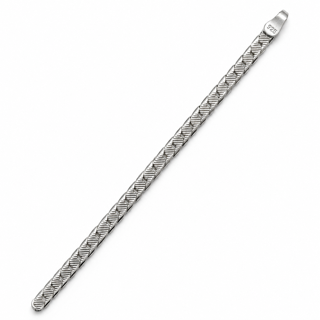 Light weight Victoria Silver chain product image 11 [product-intake-media:48e72195-8647-44ac-90b9-720cd45aa5b3]