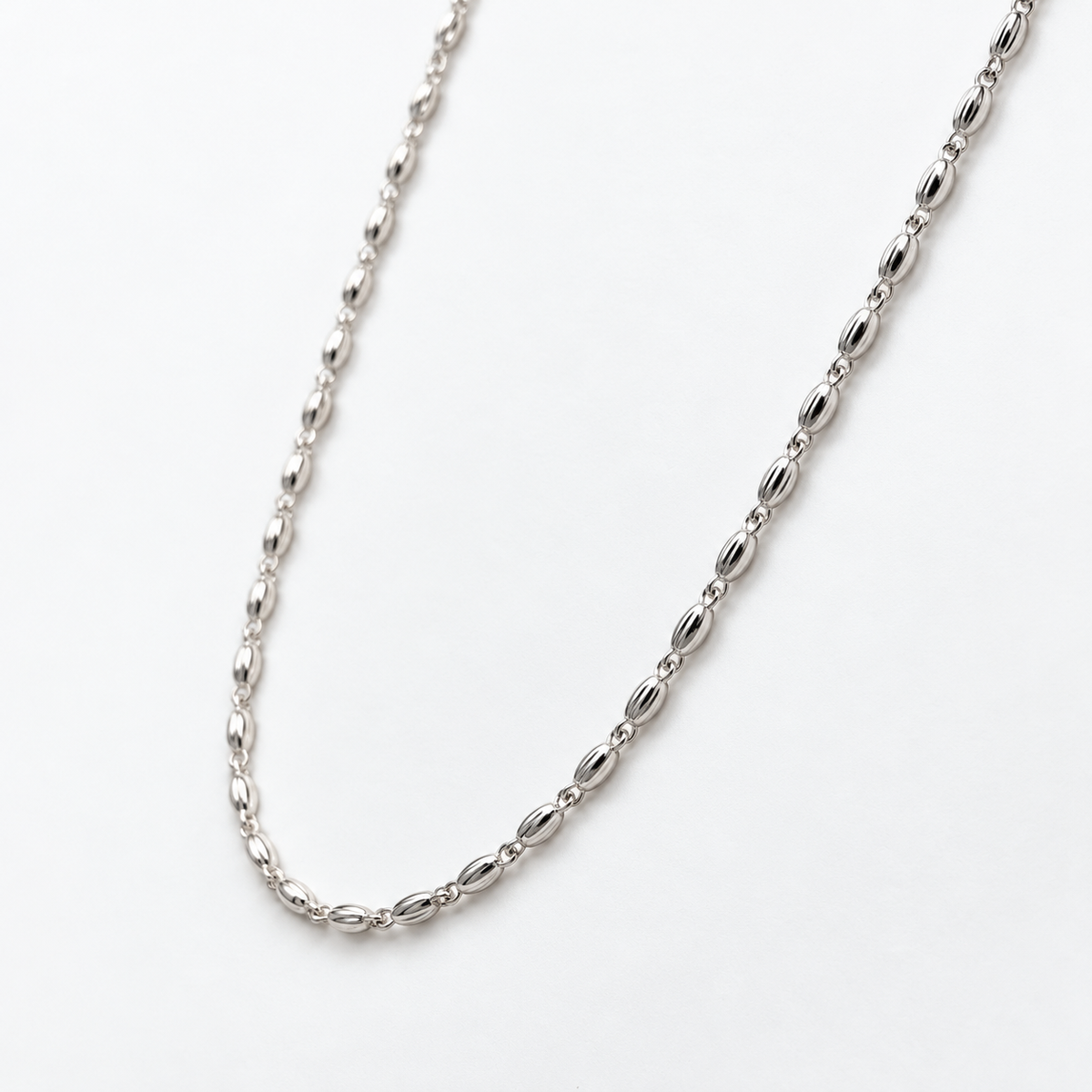Sterling Silver Fluted Oval Bead Link Chain Necklace with Lobster Clasp product image 13 [product-intake-media:df78b492-9240-423e-b428-9e9f61710558]