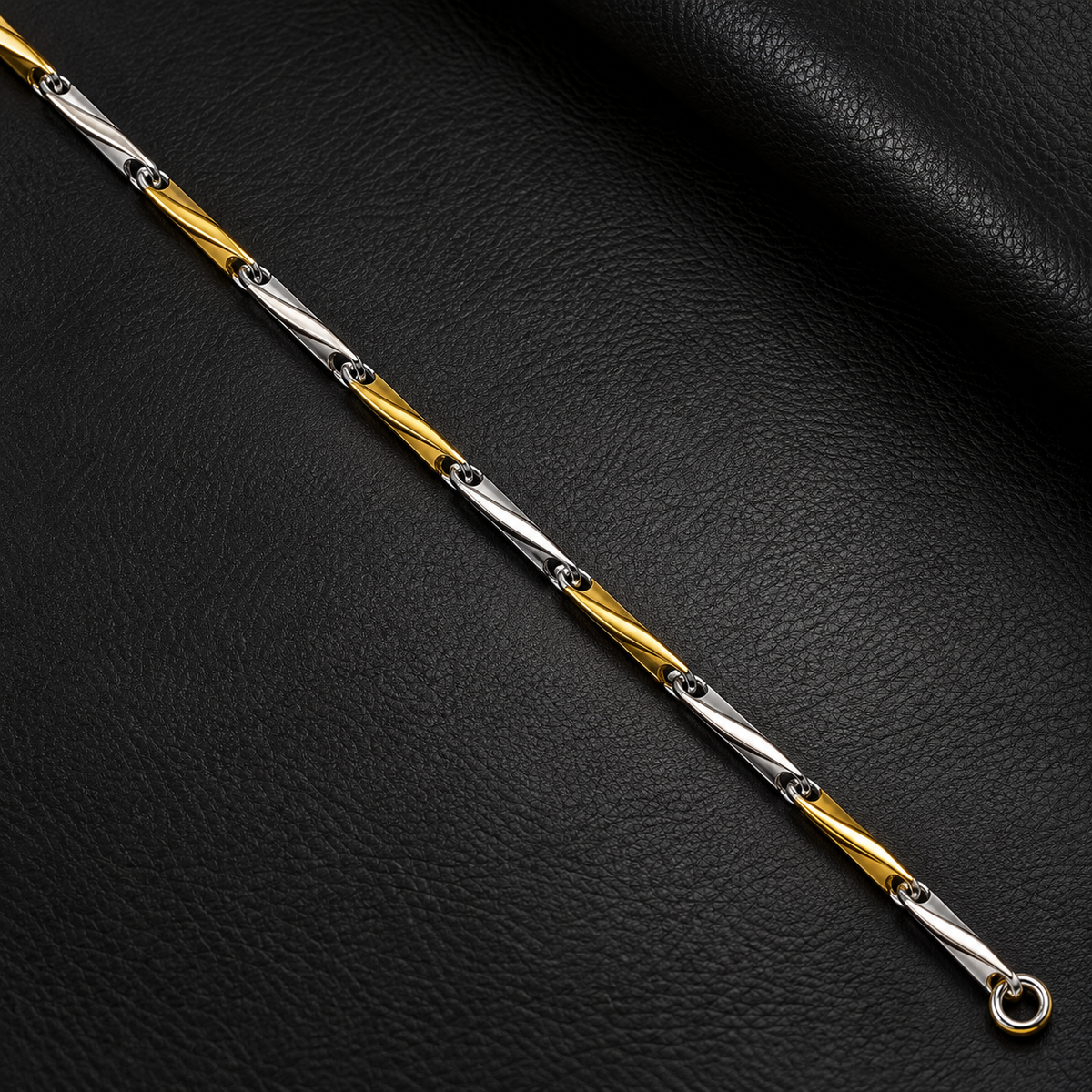Modern premium look sleek Dual tone Silver gold chain product image 17 [product-intake-media:82d8264b-2a08-4598-96f0-52869e503460]