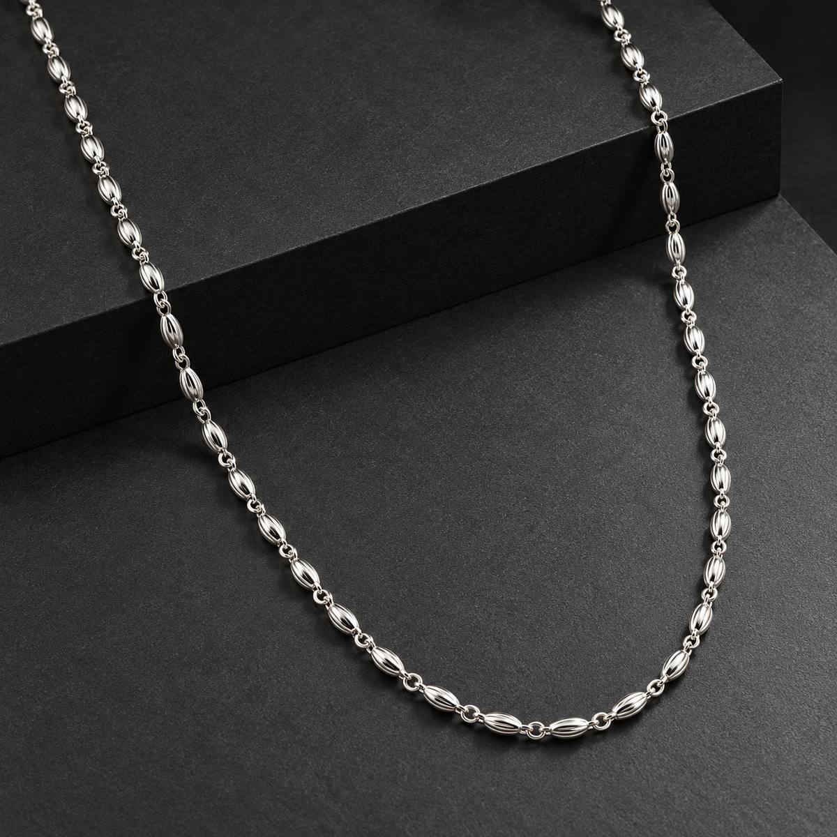 Sterling Silver Fluted Oval Bead Link Chain Necklace with Lobster Clasp product image 21 [product-intake-media:b2ecfa71-e7ee-492f-969a-b4415f74b66c]