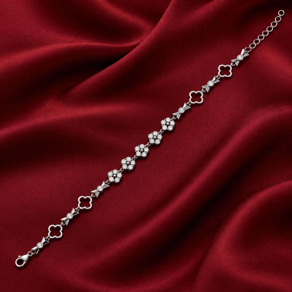 Silver crystal clover adjustable bracelet product image 22 [product-intake-media:62ce4033-98fa-43dc-b6fb-f6e248d54bce]