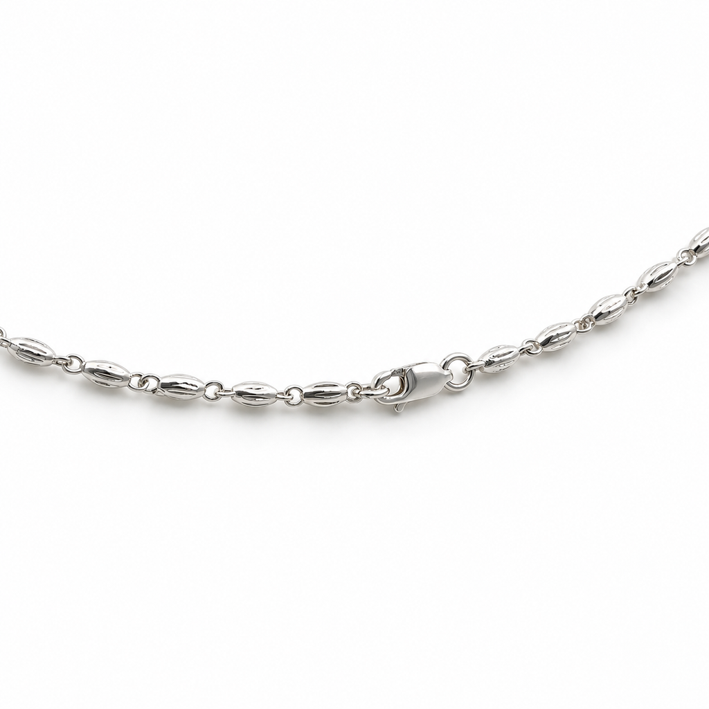 Sterling Silver Fluted Oval Bead Link Chain Necklace with Lobster Clasp product image 22 [product-intake-media:59bf02d2-47a1-4480-8d98-376c303723f9]