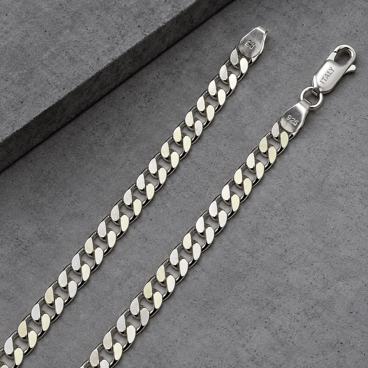 Silver Flat Curb Link Chains, 24 Inch, 4.5 mm product image 31 [product-intake-media:b1462c1e-23e2-454f-bc4d-1c80f3373e63]