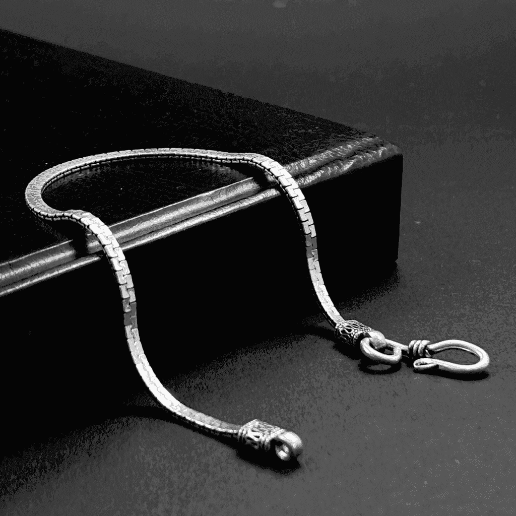 The 925 Sterling Silver Signature Bracelet - Celestora - India - Infinity | 8 inches - - Bracelet for Men, Boys, Gift for Men, Brother, Boyfriend, Husband