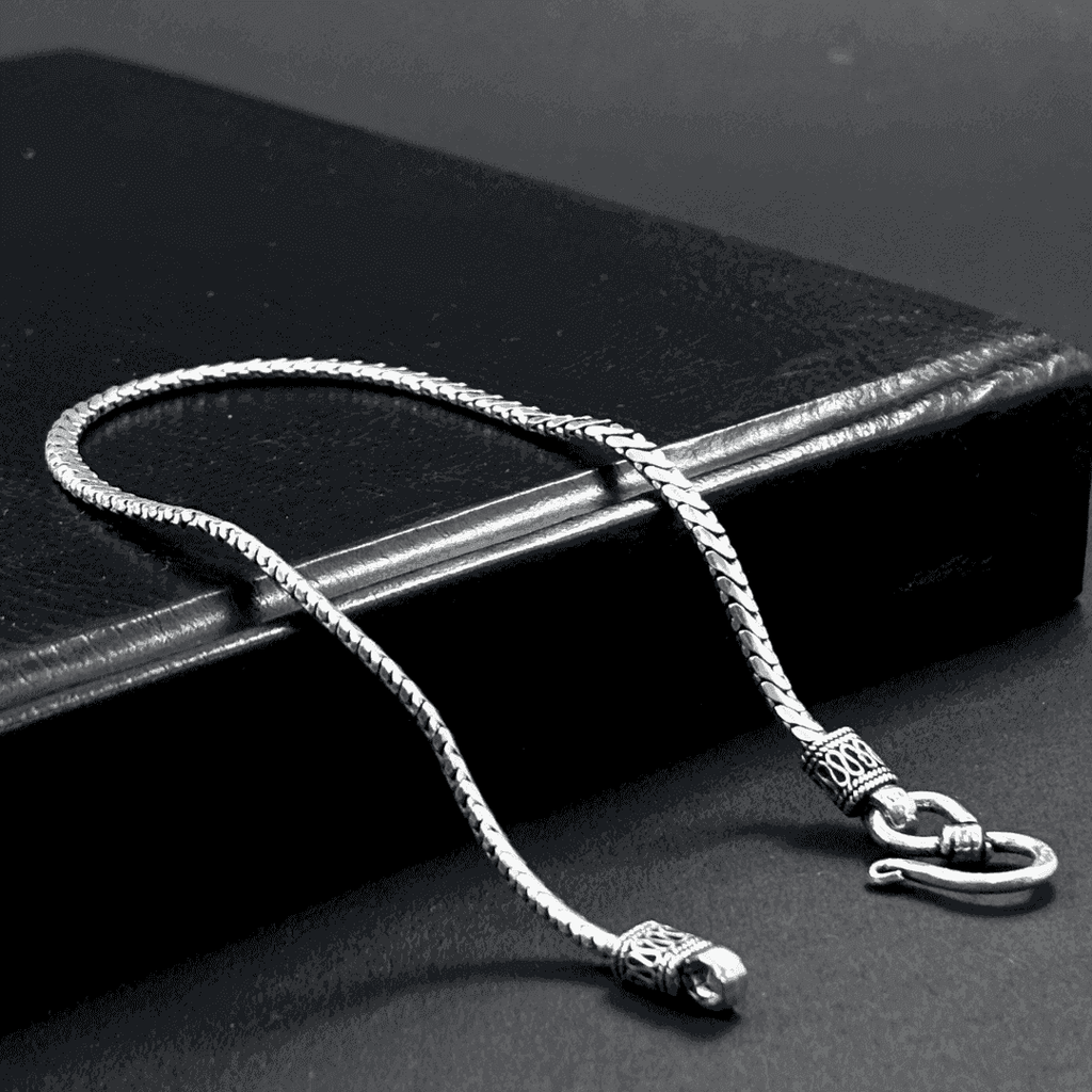 The 925 Sterling Silver Signature Bracelet - Celestora - India - Infinity | 8 inches - - Bracelet for Men, Boys, Gift for Men, Brother, Boyfriend, Husband