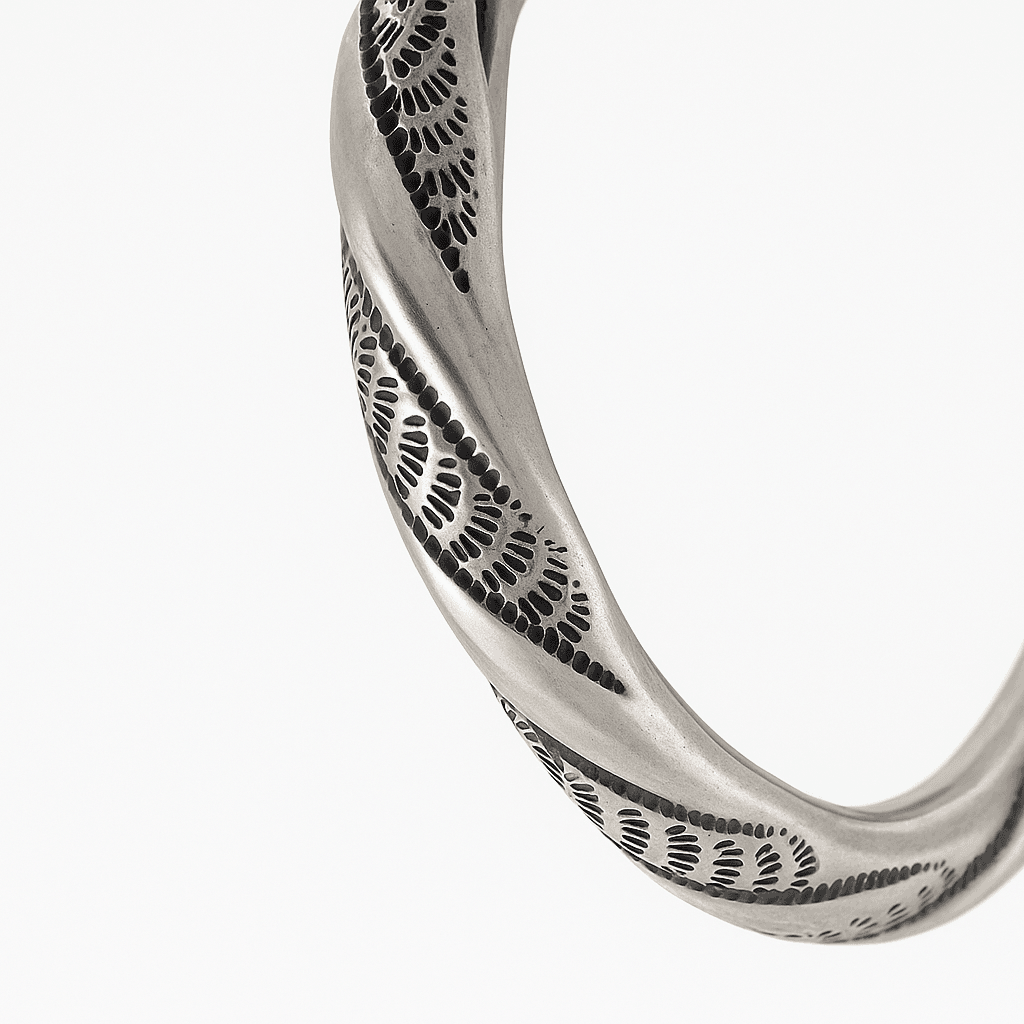 The 925 Sterling Silver Lion Cuff | Kada for Men - Celestora - India - - - Cuff / Kada for Men, Boys, Gift for Men, Brother, Boyfriend, Husband