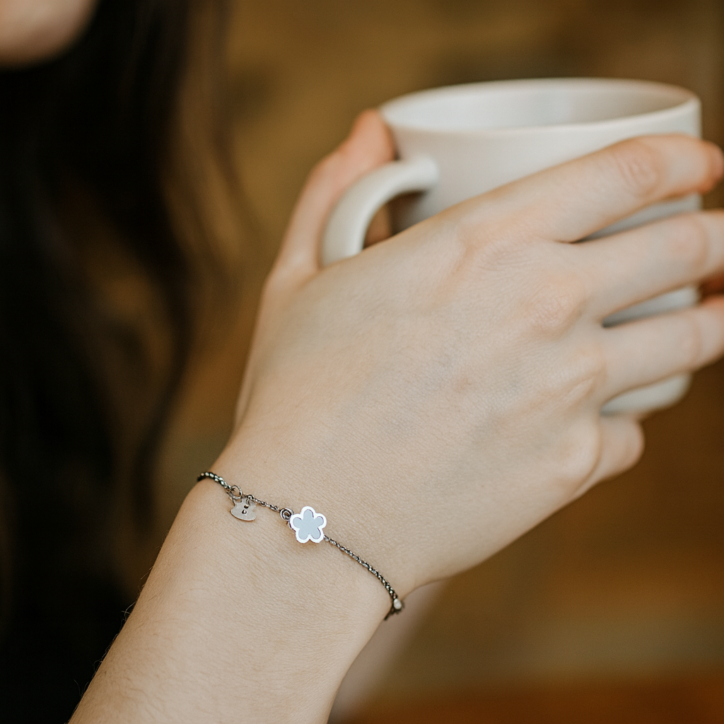 Delicate Silver Clover Motif Chain Bracelet with Stones
