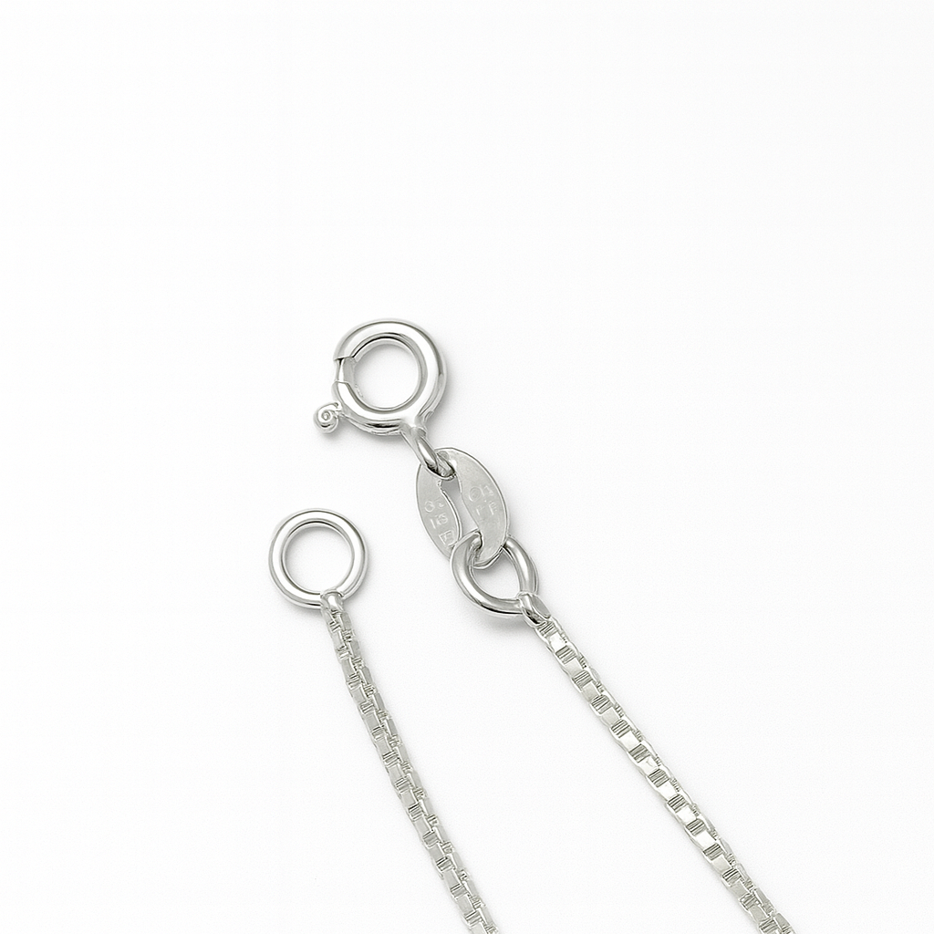 925 Sterling Silver Lightweight Box Chain (18 inches)
