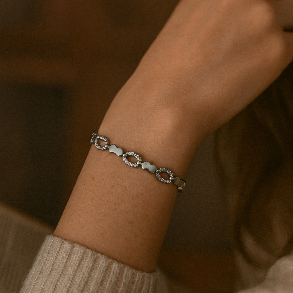 Pavé Oval Link and Polished Silver Bracelet