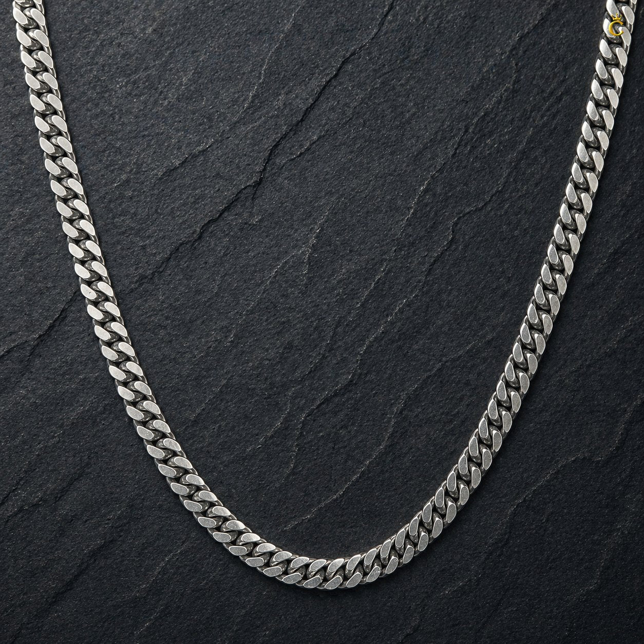 4.8 mm Curb Chain 22 inches