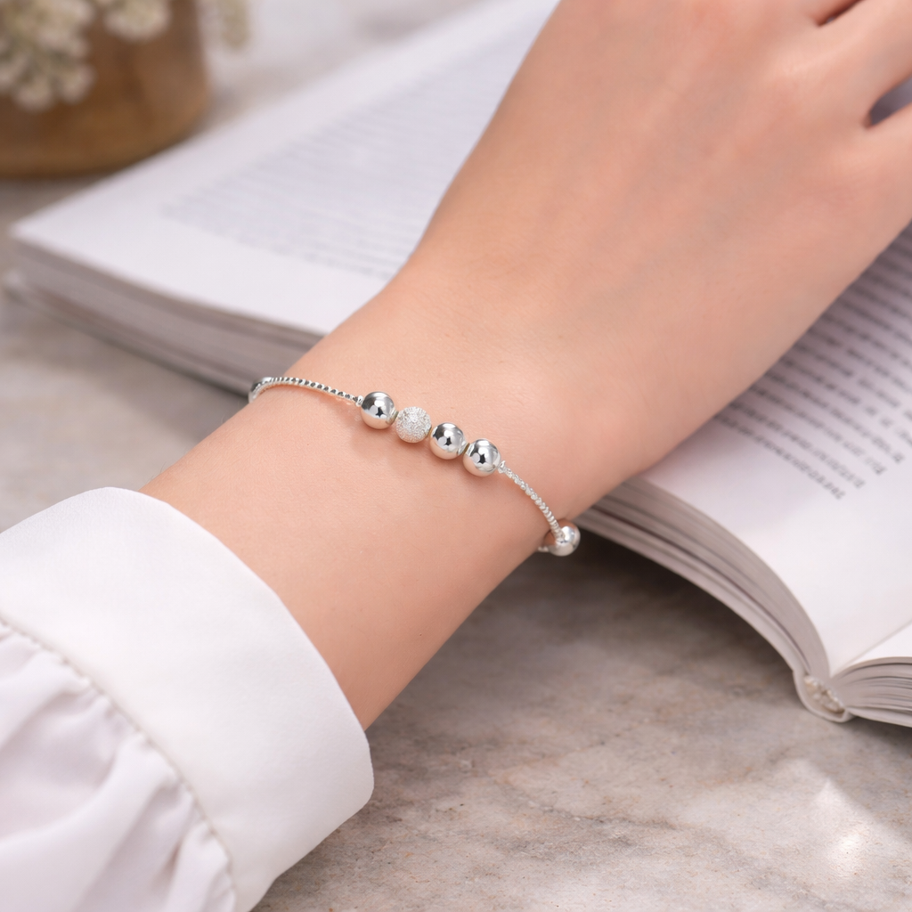 Elegant Silver Beaded Stardust Bracelet