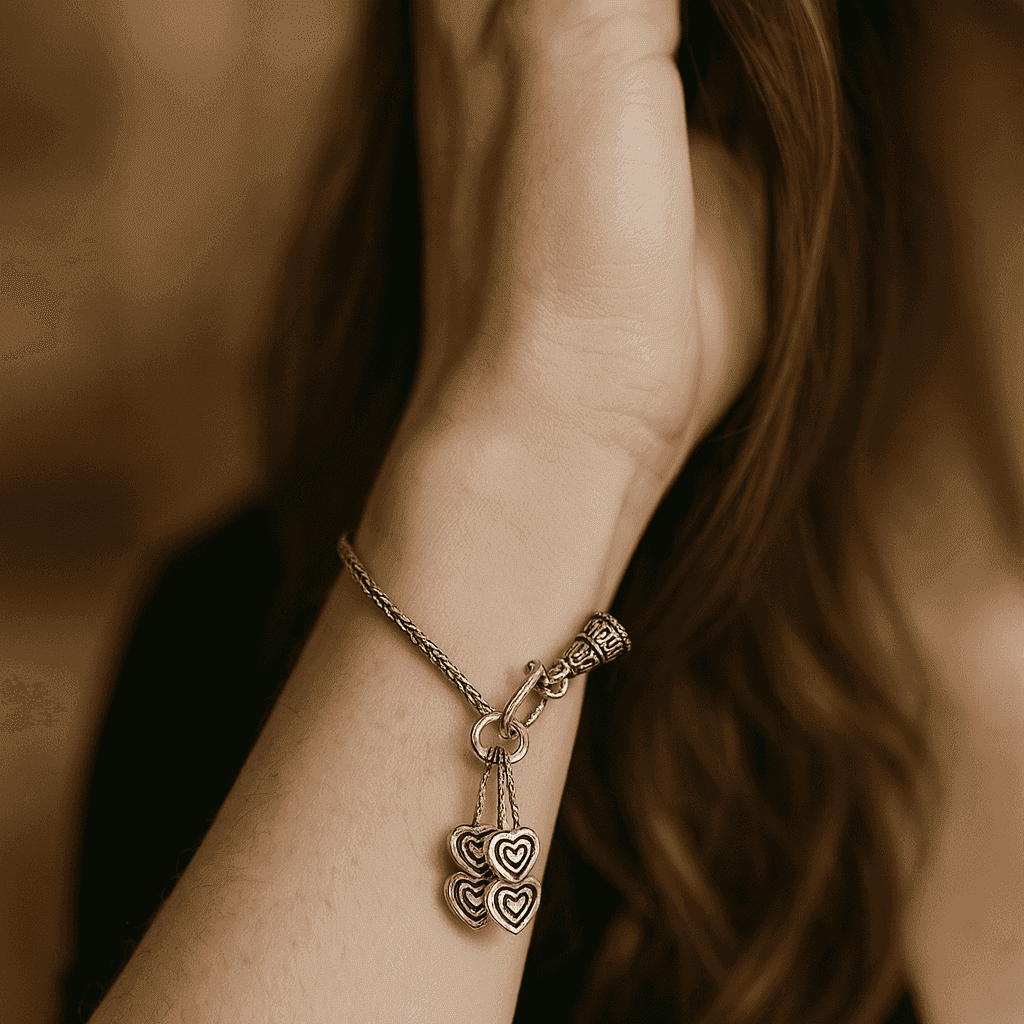 925 Sterling Silver Heart Charm Trio Bracelet - Celestora - India - - - 