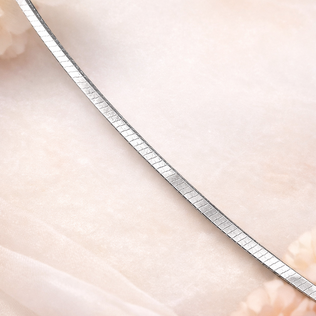 Sleek Minimal Pretty Necklace