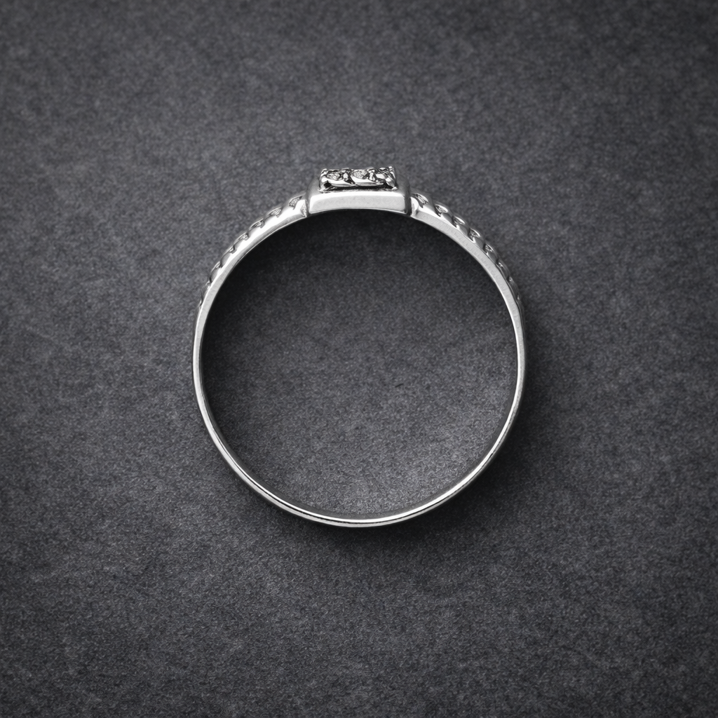 9 Zircons Patterned Ring