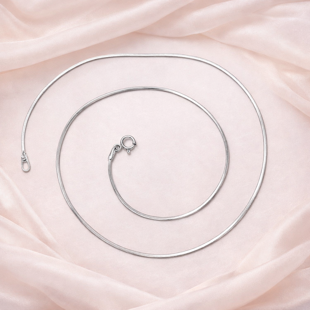 Sleek Minimal Pretty Necklace