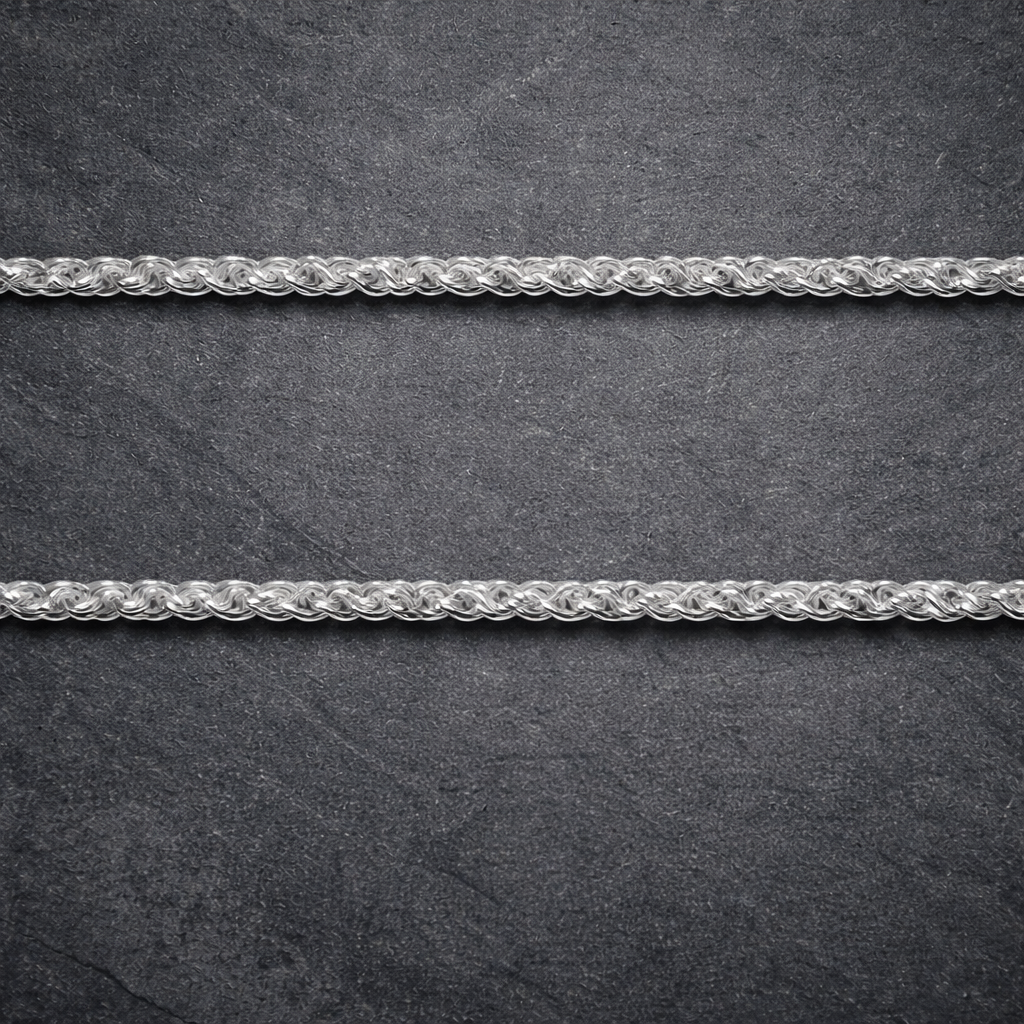 Crown Detail Chain