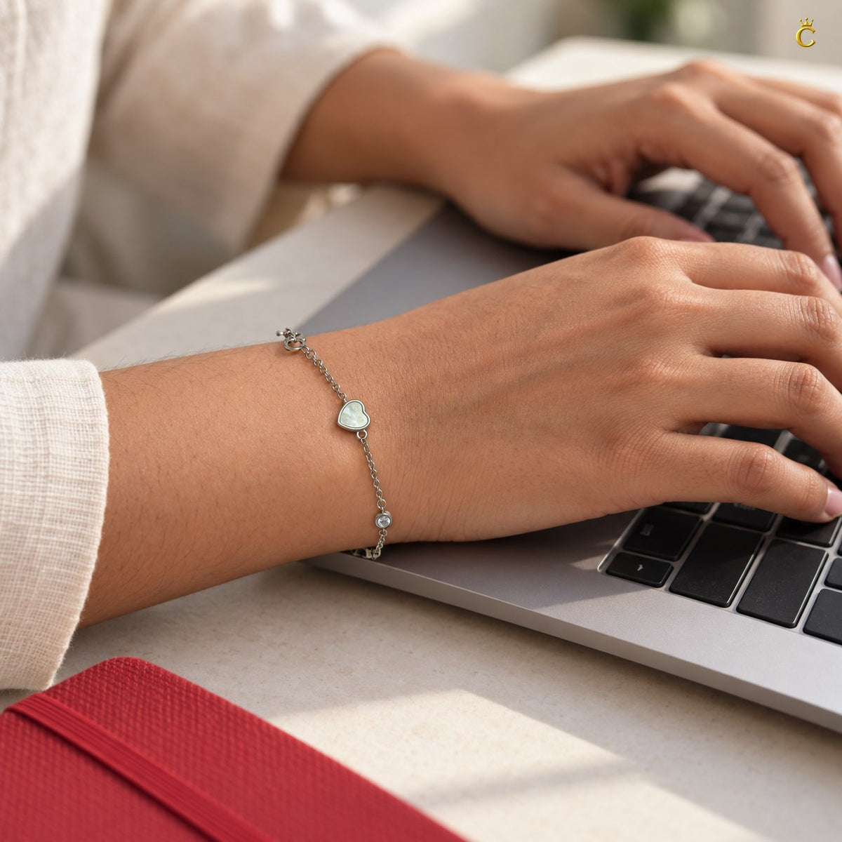 Silver Graceful eternal heart adjustable bracelet