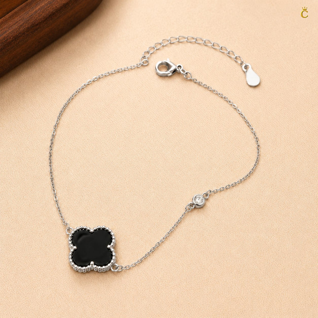 Celestora - Onyx Single Clover Van cliff Zircon studded Bracelet
