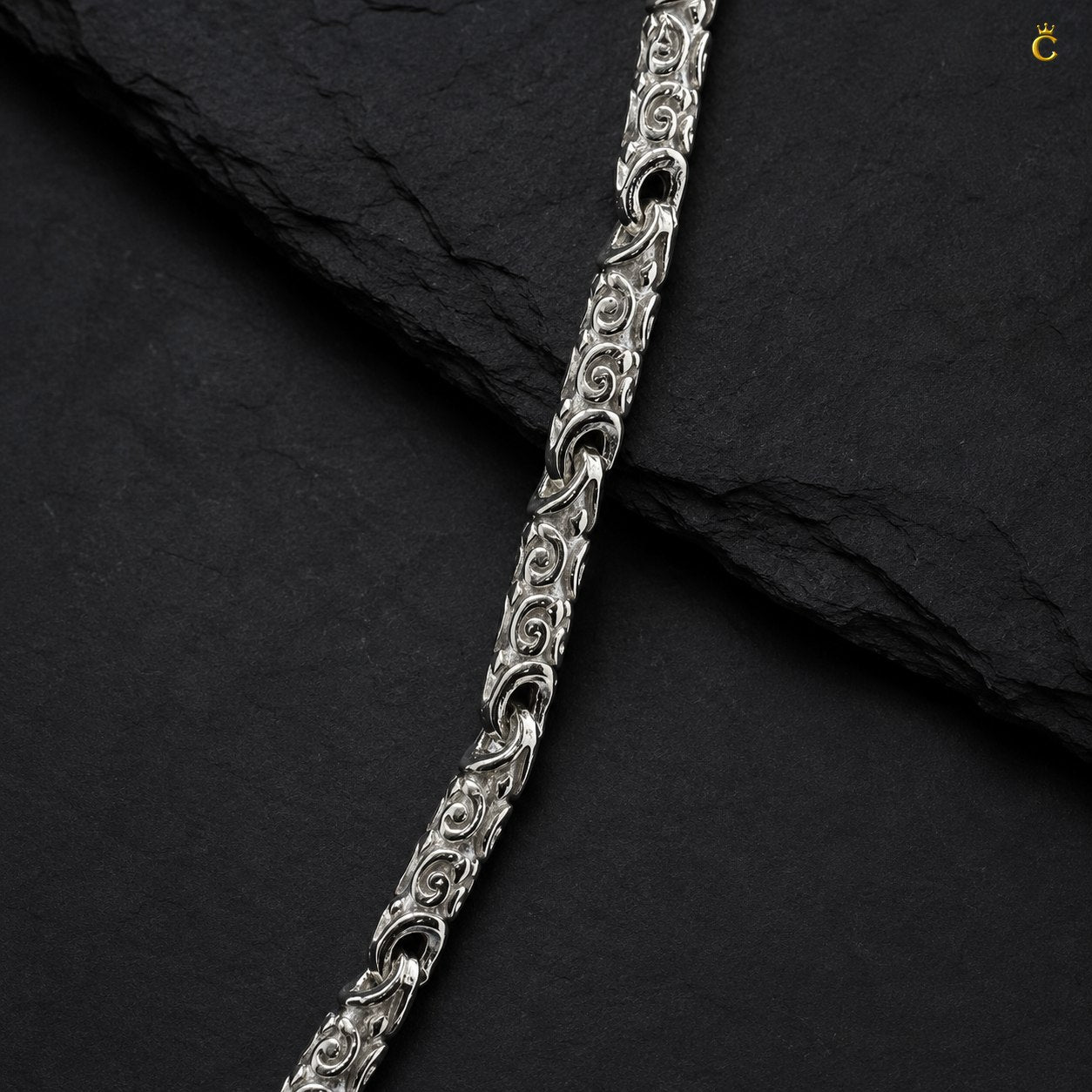 Detailed Ancient Royal Texture Silver Chain