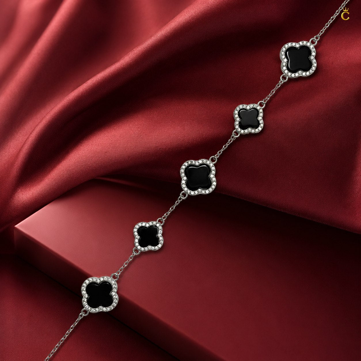 Celestora Luxurious Black 5 Clovers Van cliff Bracelet
