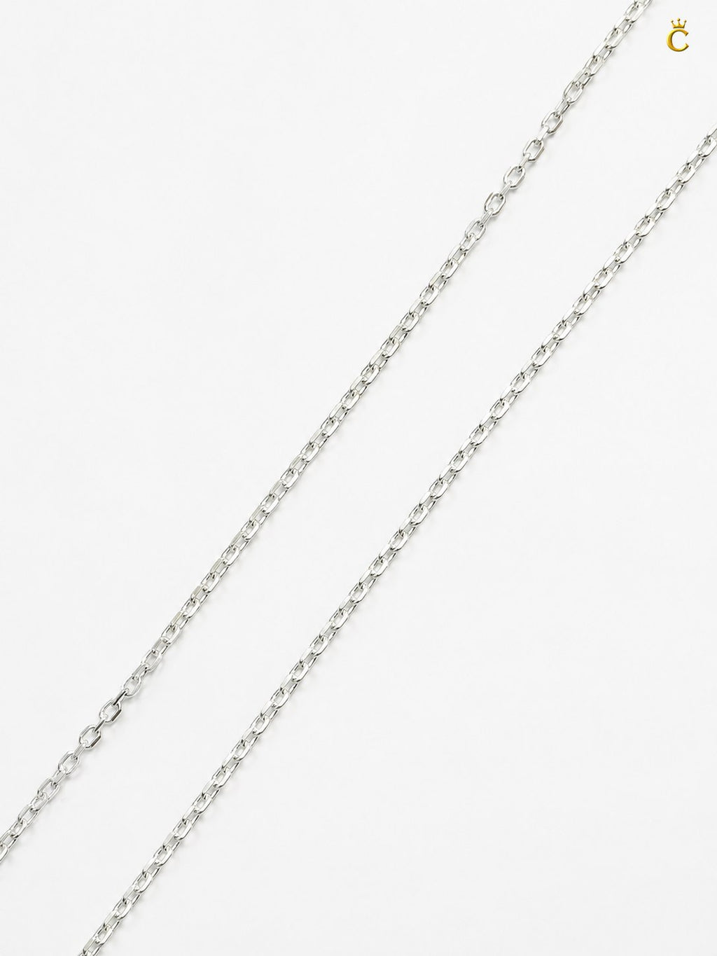 Sleek Striking Link Chain