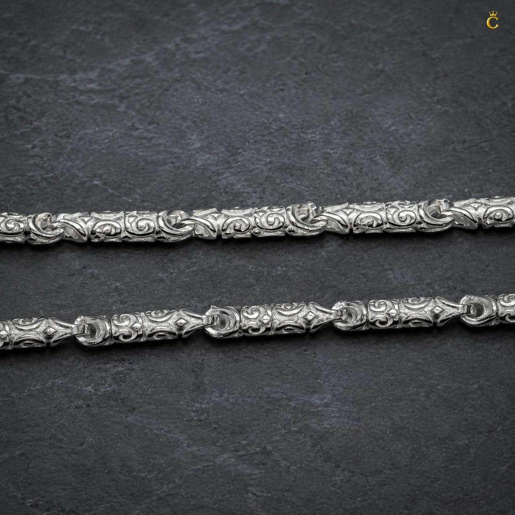 Detailed Ancient Royal Texture Silver Chain