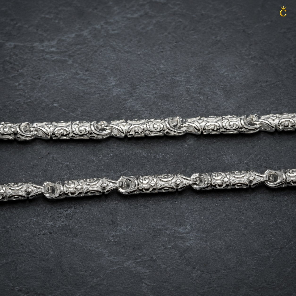 Detailed Ancient Royal Texture Silver Chain