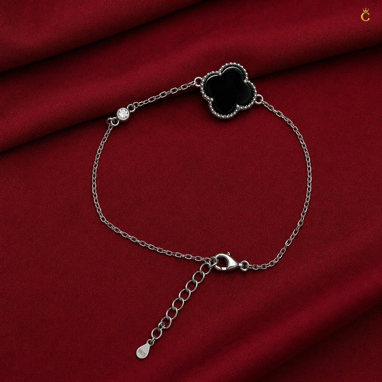 Celestora - Onyx Single Clover Van cliff Zircon studded Bracelet