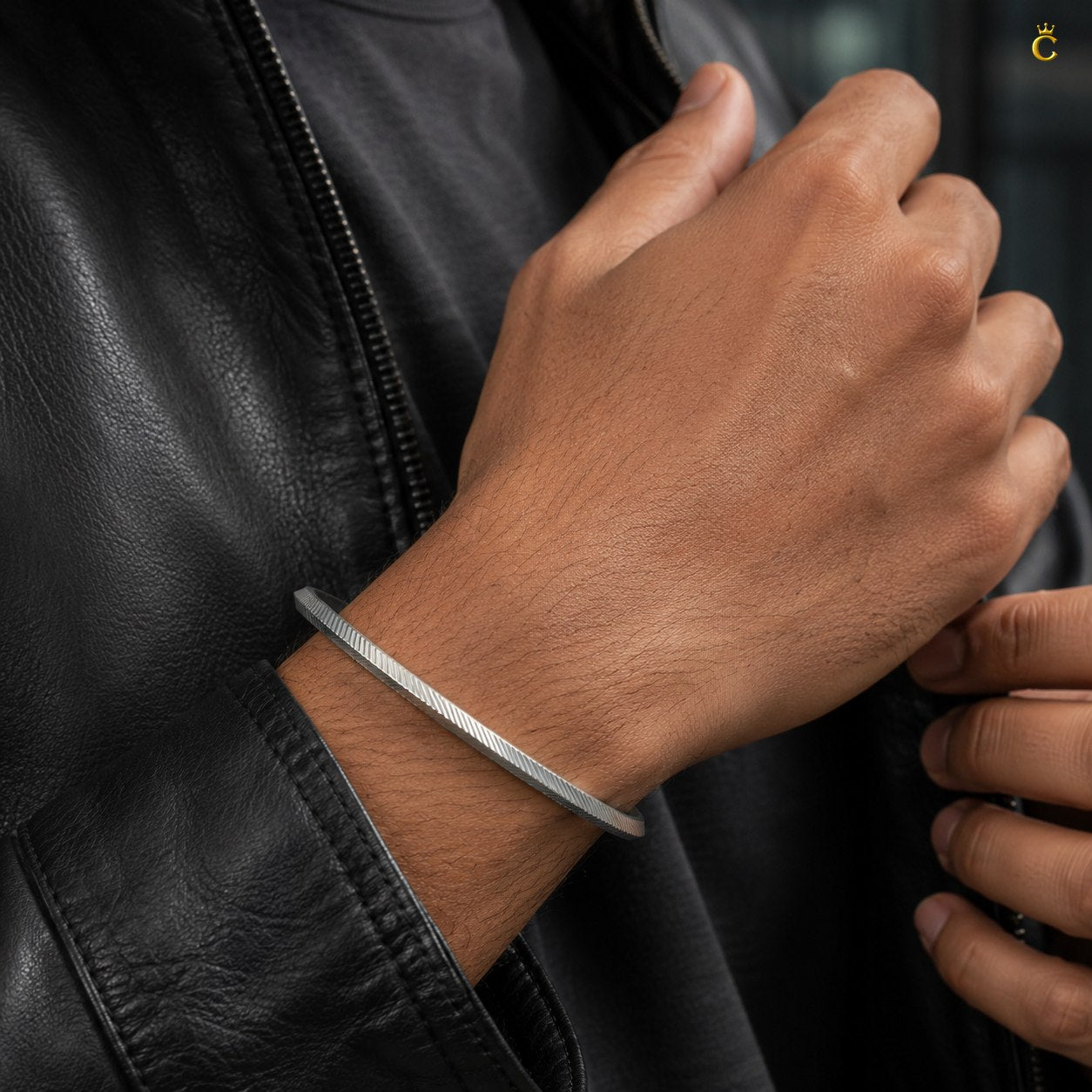 Diagonal Cut Kada for Men