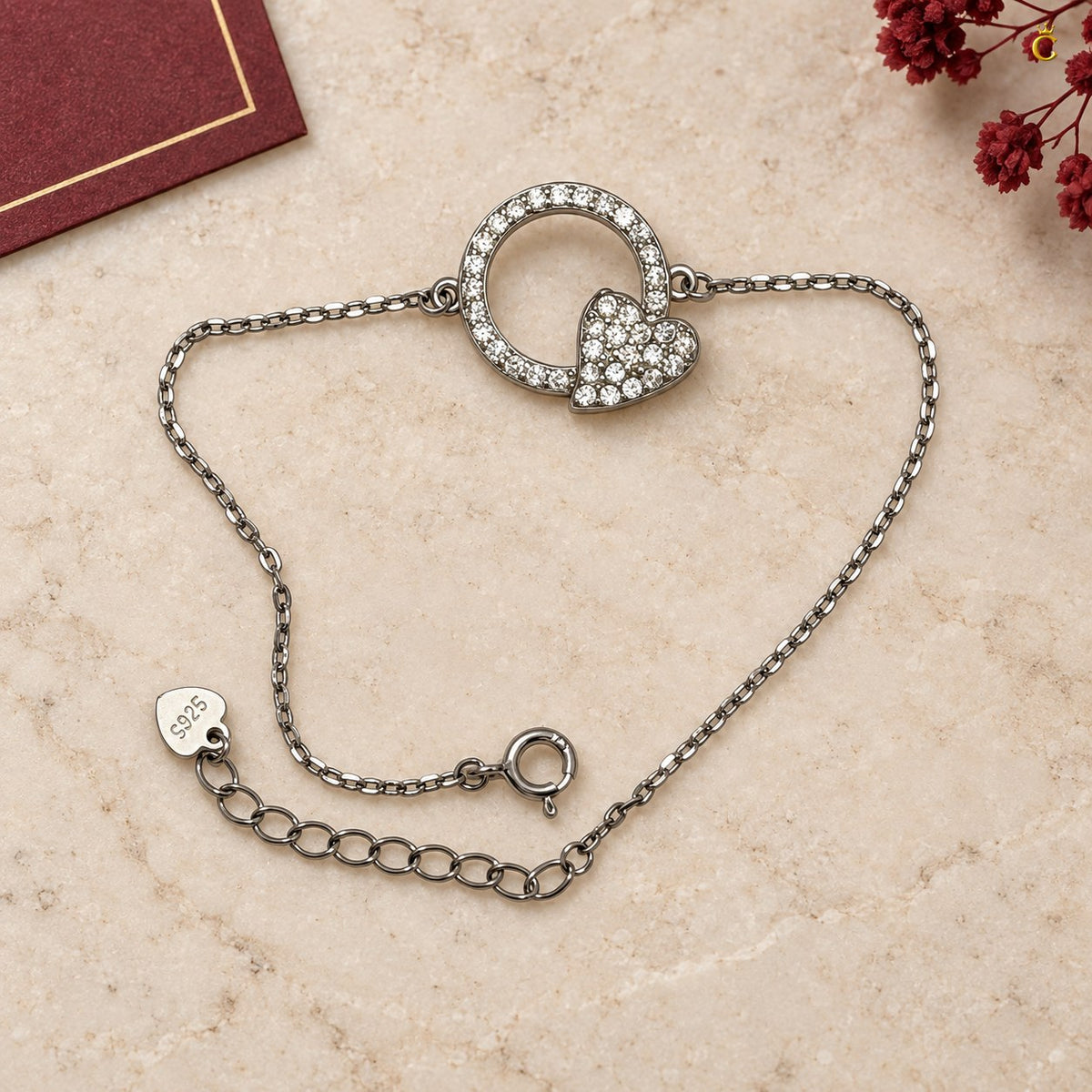 Premium minimal Love bracelet