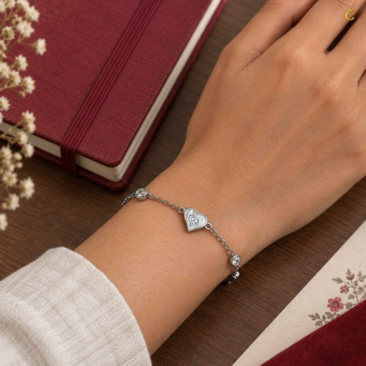 Silver Graceful eternal heart adjustable bracelet