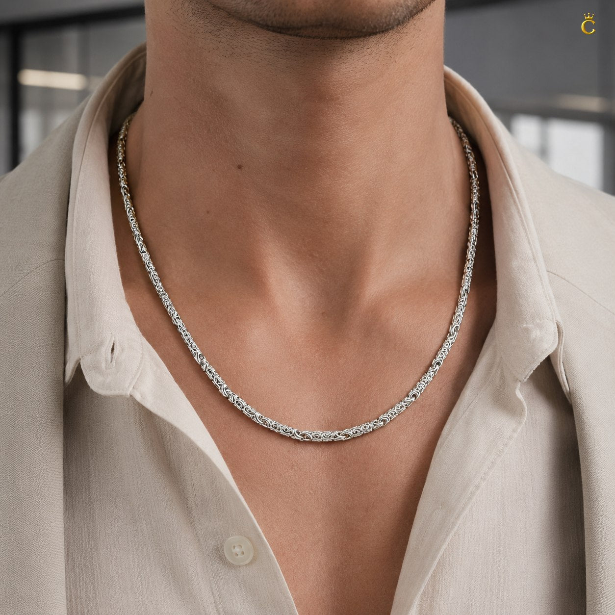 Detailed Ancient Royal Texture Silver Chain