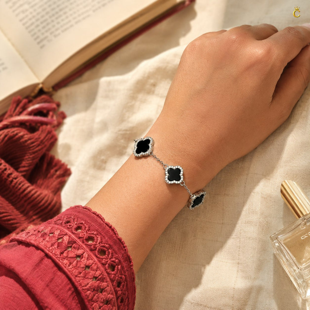 Celestora Luxurious Black 5 Clovers Van cliff Bracelet