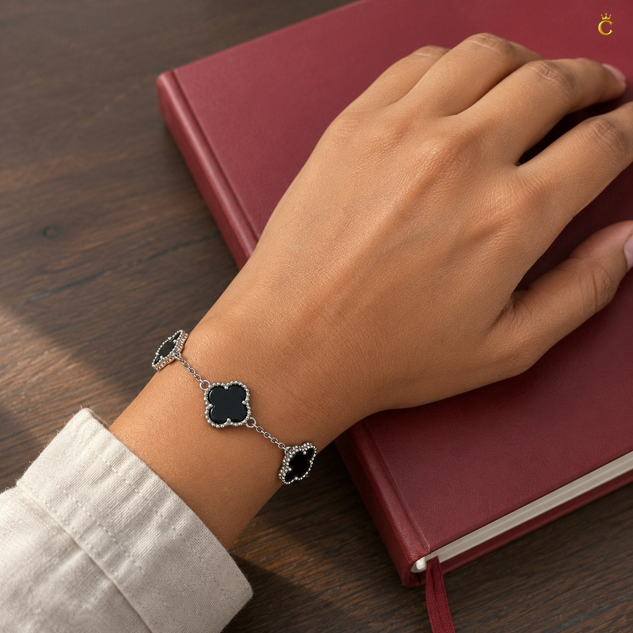 Celestora- Onyx Black Five Clovers Van cliff Bracelet